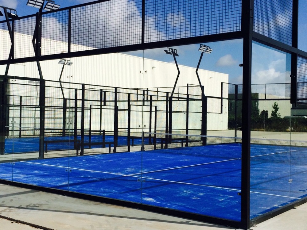 Padel Solutions World - Distribuidor de pistas de pádel
