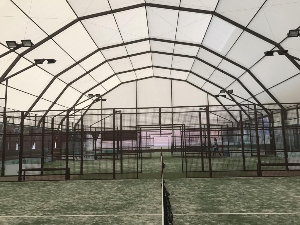 Pistas de pádel club indoor